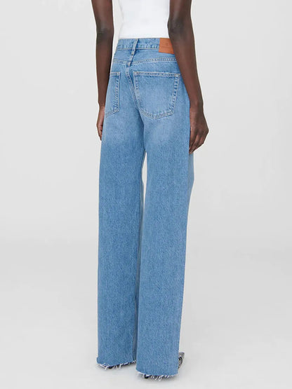 Sophisticated Garment with a Clean Classic Look