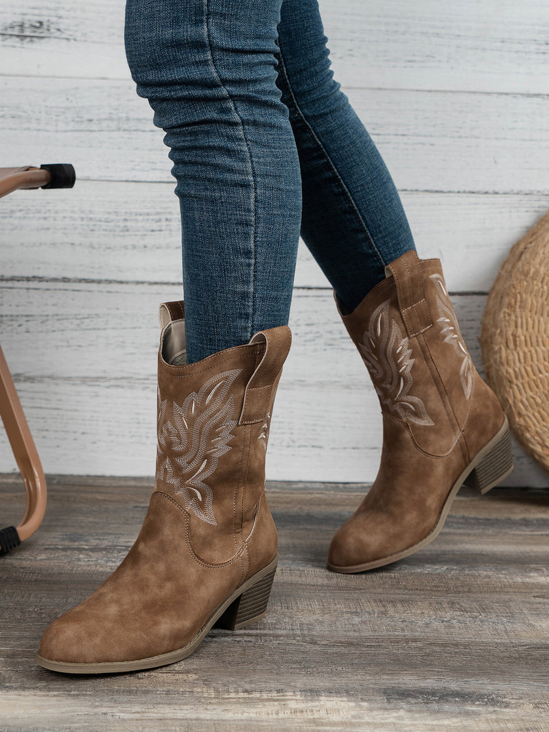 Classic Vintage Boots with a Flattering Fit