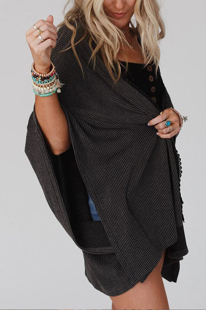 Well Tailored Cardigan with a Graceful Silhouette