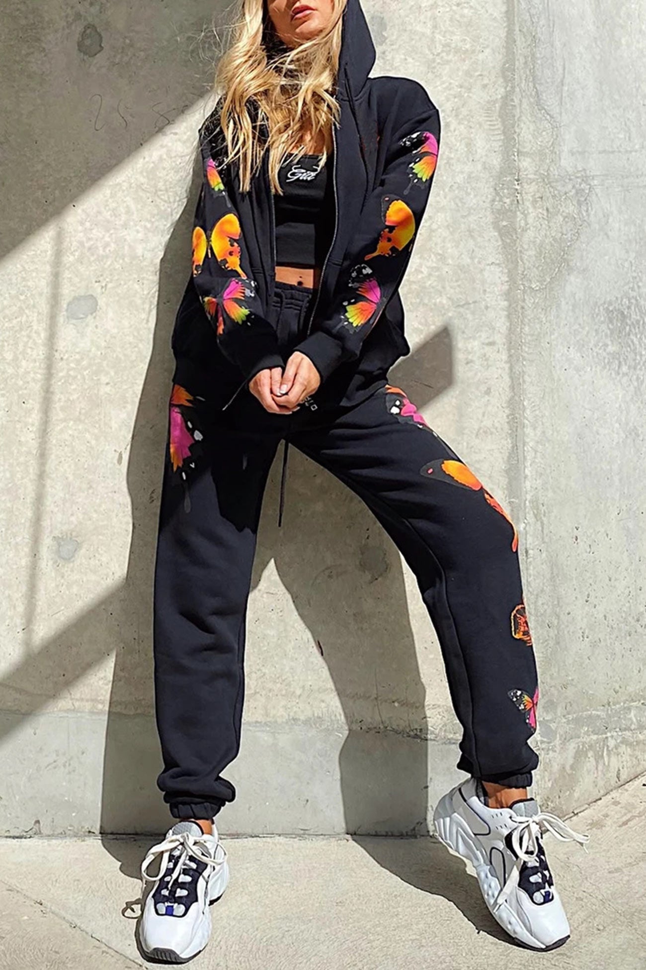 Well Tailored Pants with a Graceful Silhouette