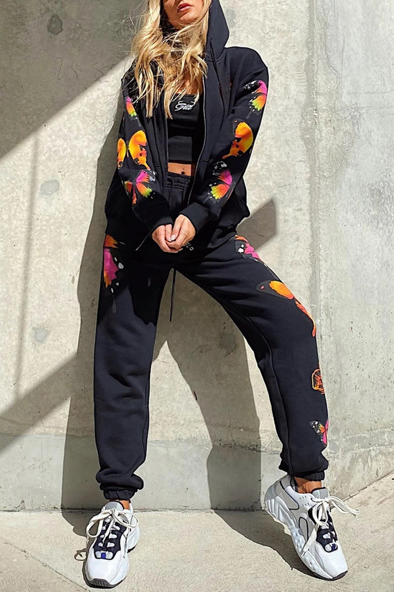 Well Tailored Pants with a Graceful Silhouette