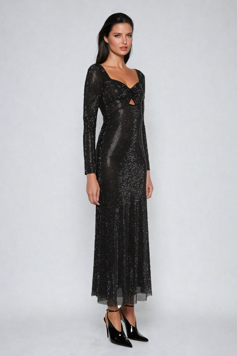 Beautifully Crafted Dress in a Classic Style