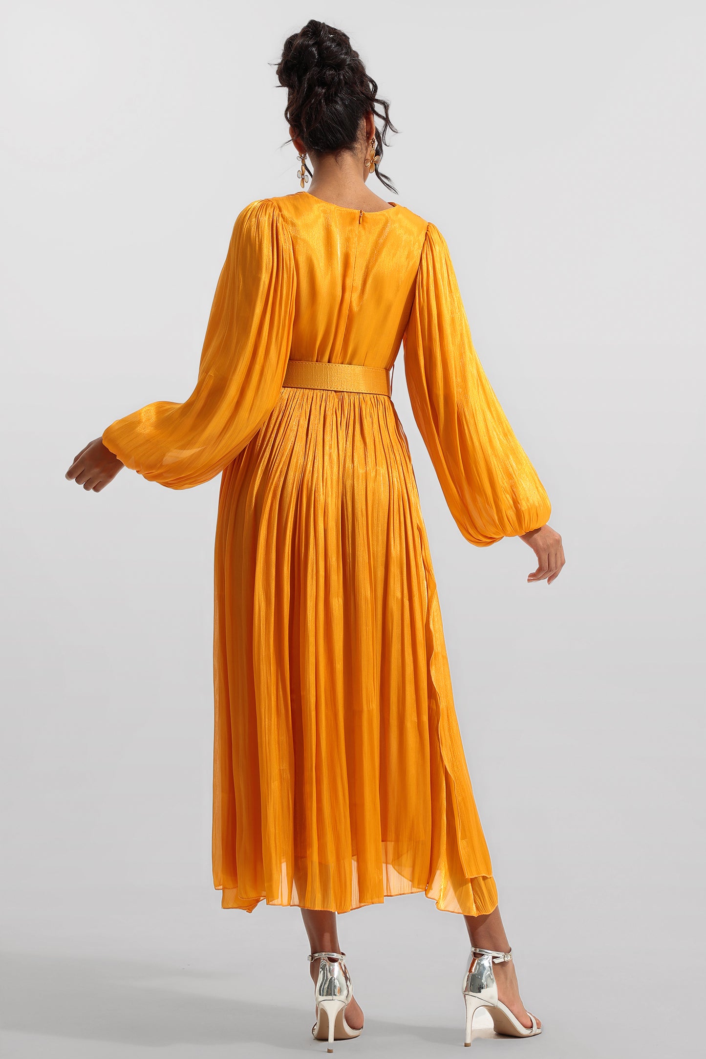 Polished Dress with an Effortless Classic Look