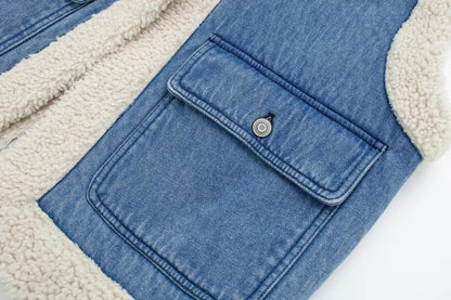 Effortlessly Elegant Coat with a Timeless Design