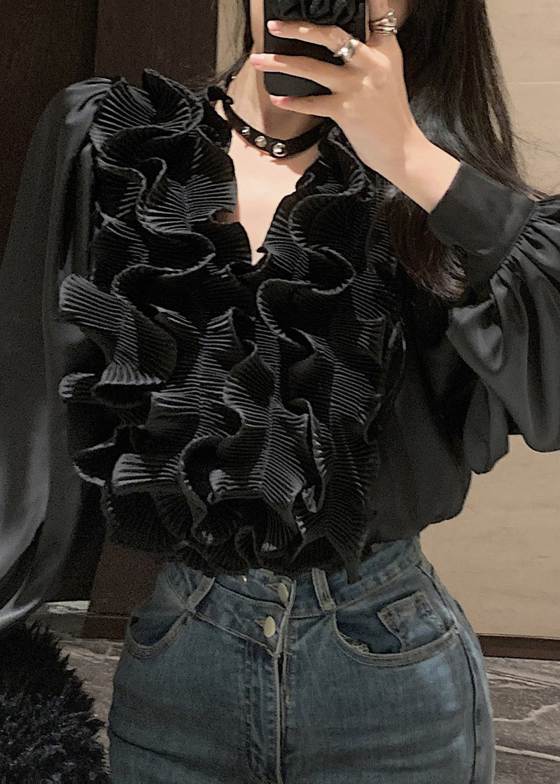 Beautifully Finished Blouse in a Timeless Design
