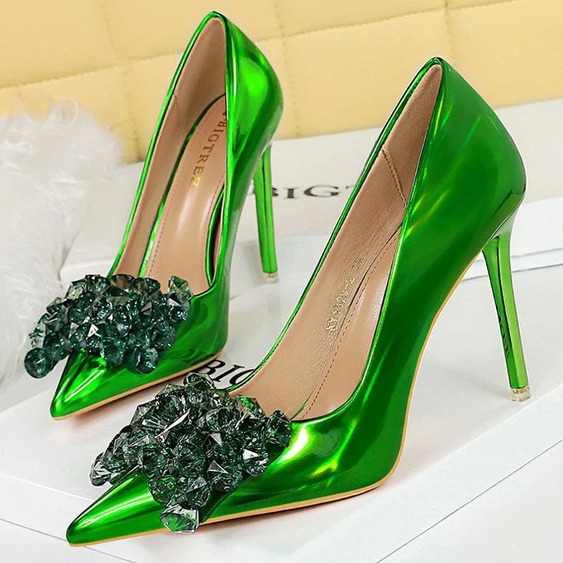 Polished Heels with an Effortless Classic Look