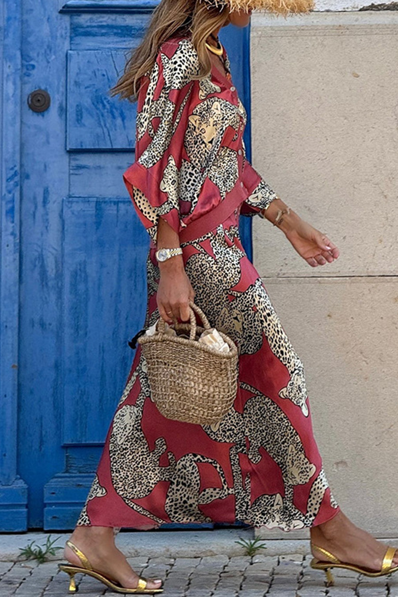 Gracefully Styled Garment for Any Occasion