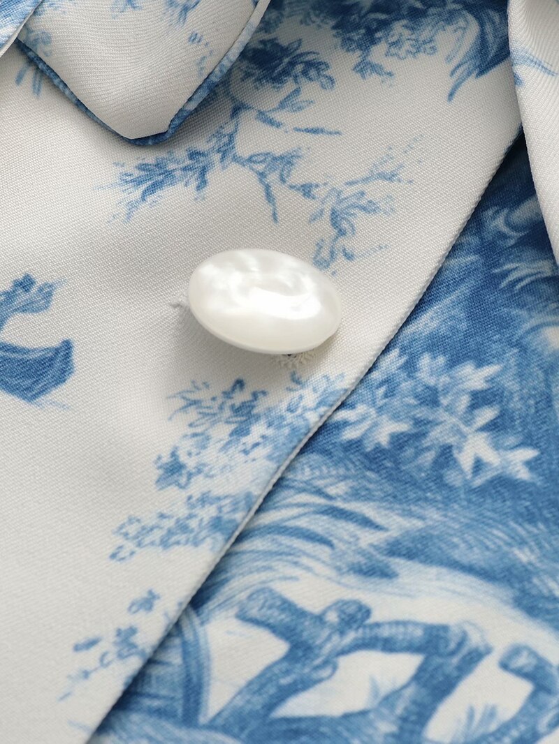 Gracefully Styled Garment for Any Occasion
