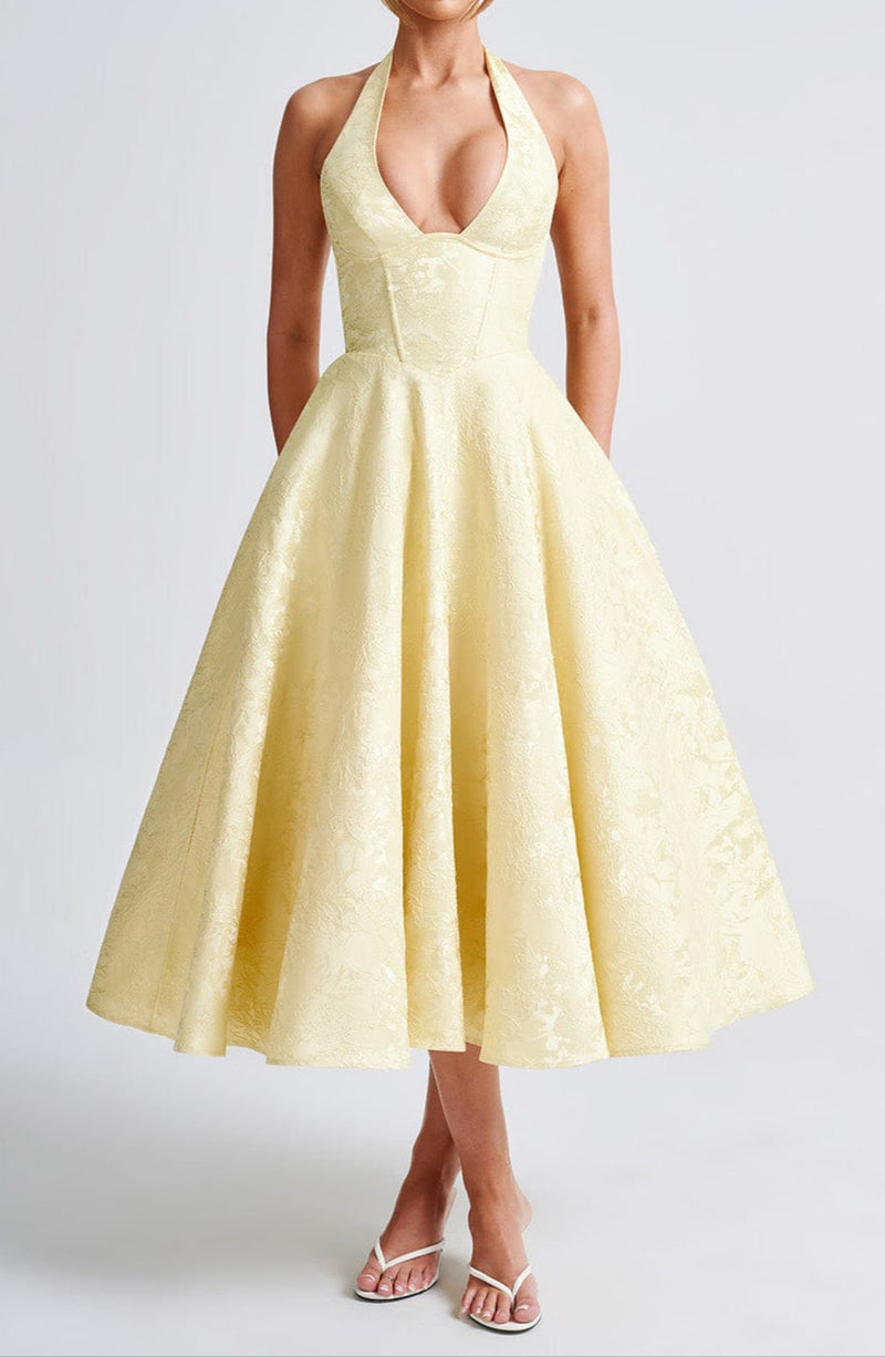 Beautifully Finished Dress in a Timeless Design