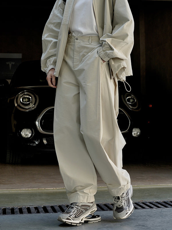 Well Tailored Pants with a Graceful Silhouette