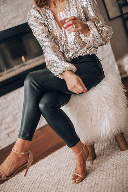 Well Tailored Blouse with a Graceful Silhouette