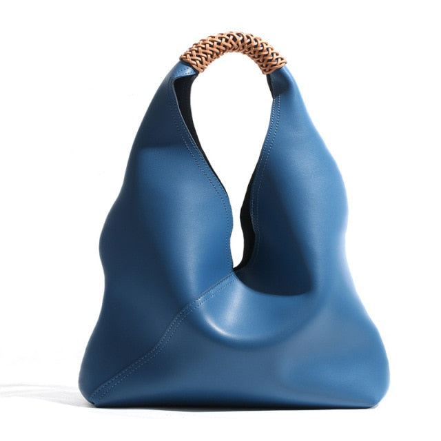 Gracefully Styled Bag for Any Occasion