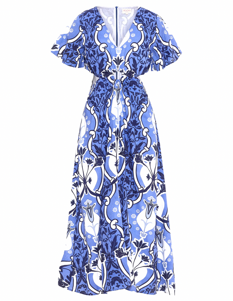 Effortlessly Elegant Dress with a Timeless Design