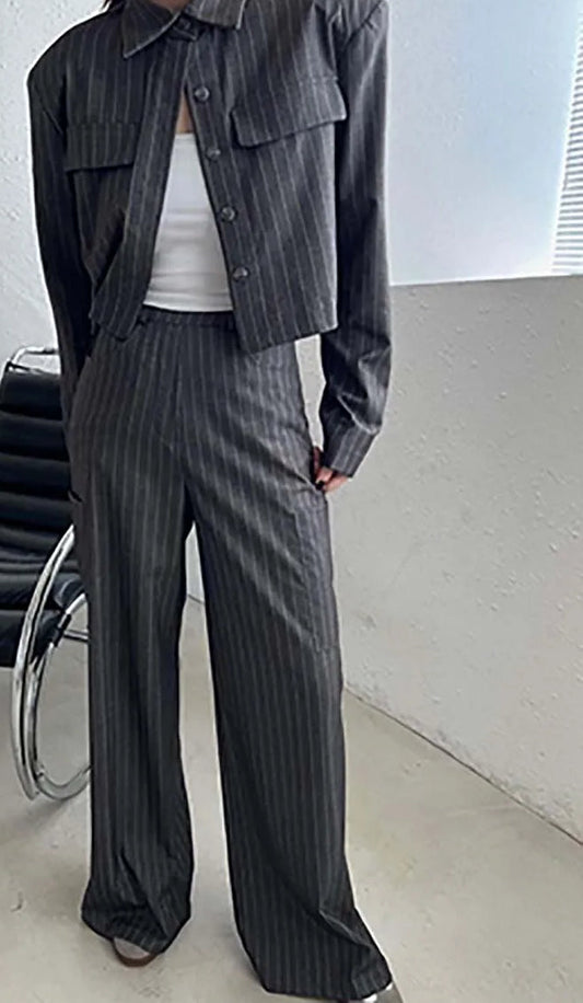 Elegantly Styled Pants for Everyday Wear
