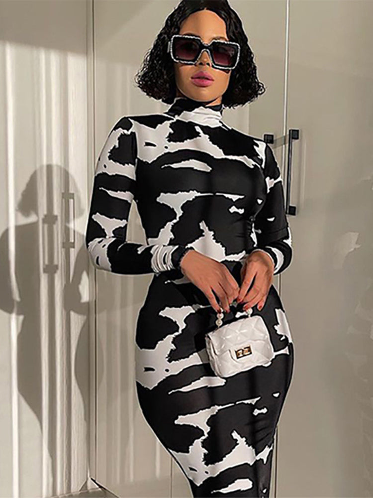 Beautifully Finished Dress in a Timeless Design