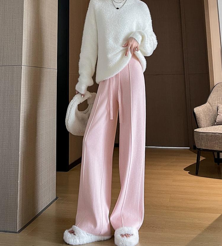 A Vintage Style Pants with Delicate Timeless Details