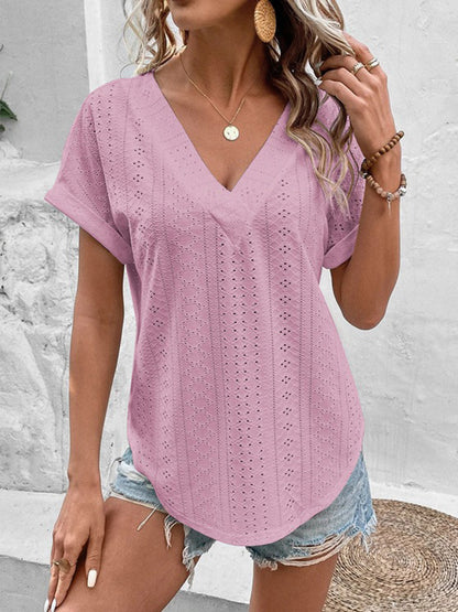Effortlessly Elegant T-Shirt with a Timeless Design