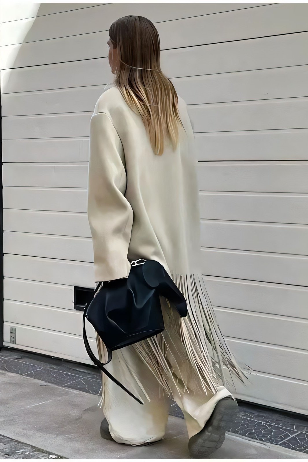 Well Tailored Coat with a Graceful Silhouette