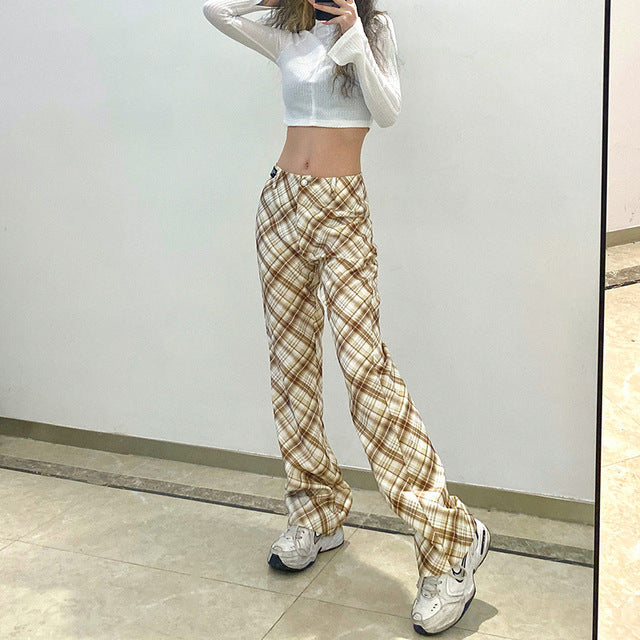 Beautifully Finished Trousers in a Timeless Design