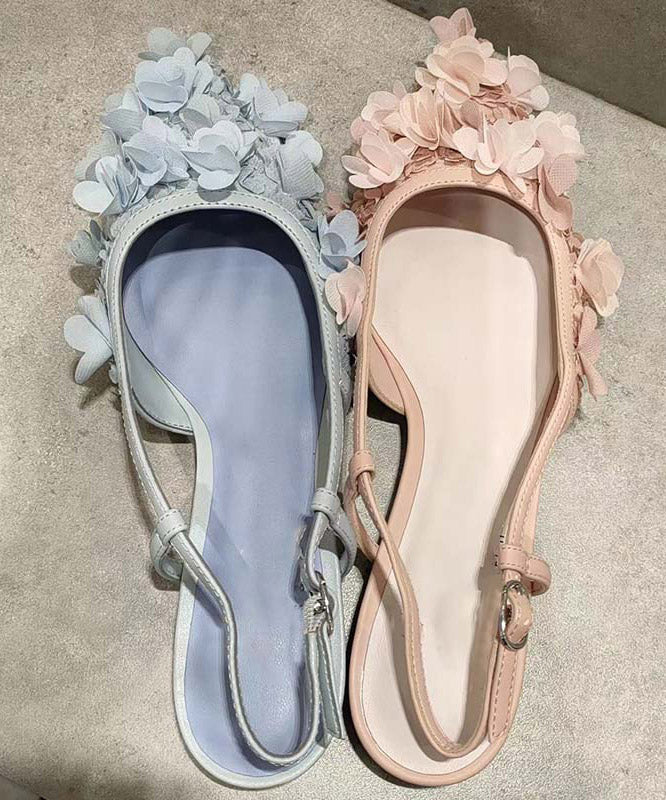 Well Tailored Sandals with a Graceful Silhouette