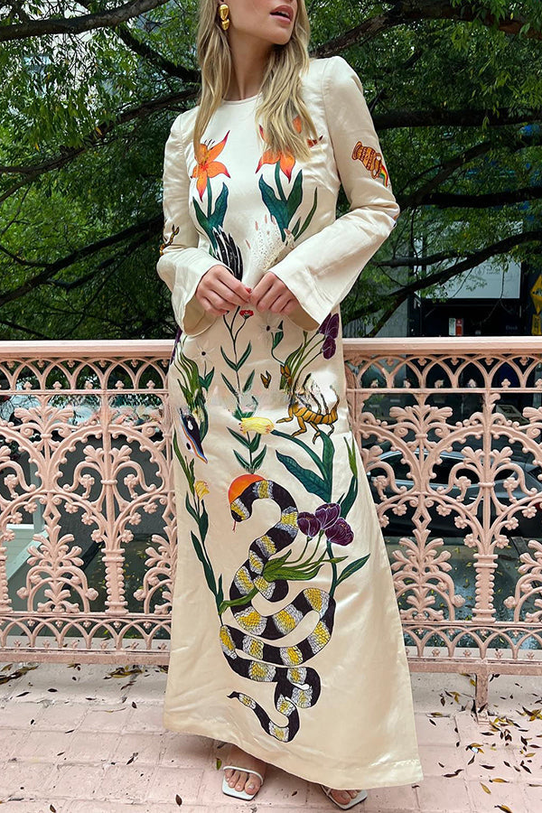 Beautifully Finished Dress in a Timeless Design