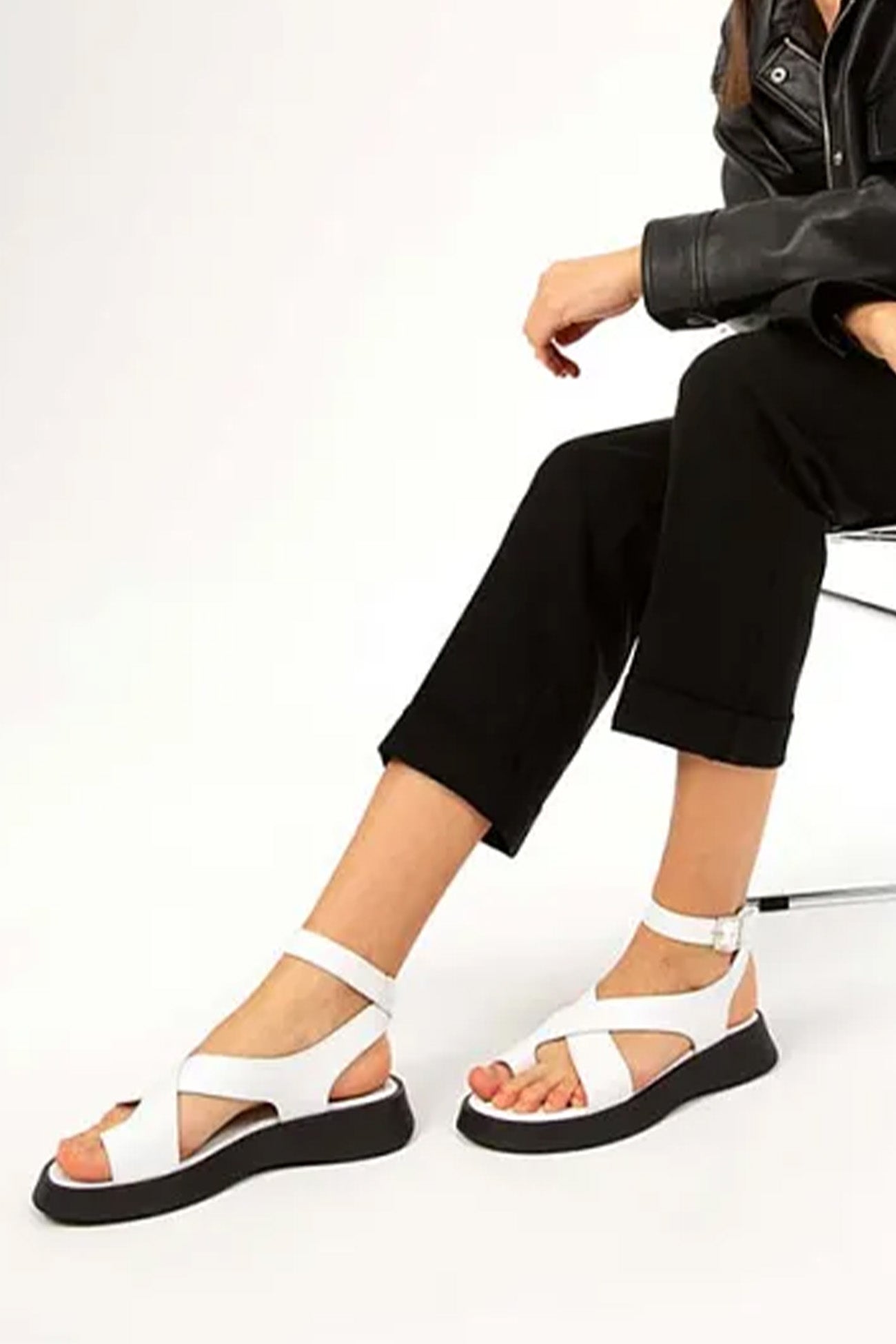 Classic Vintage Sandals with a Flattering Fit