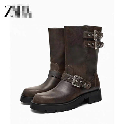 Well Tailored Shoes with a Graceful Silhouette