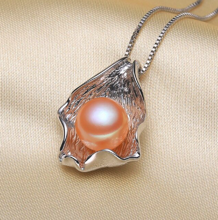Beautifully Finished Garment in a Timeless Design