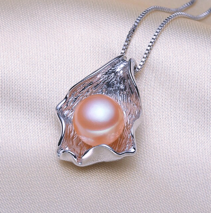 Beautifully Finished Garment in a Timeless Design