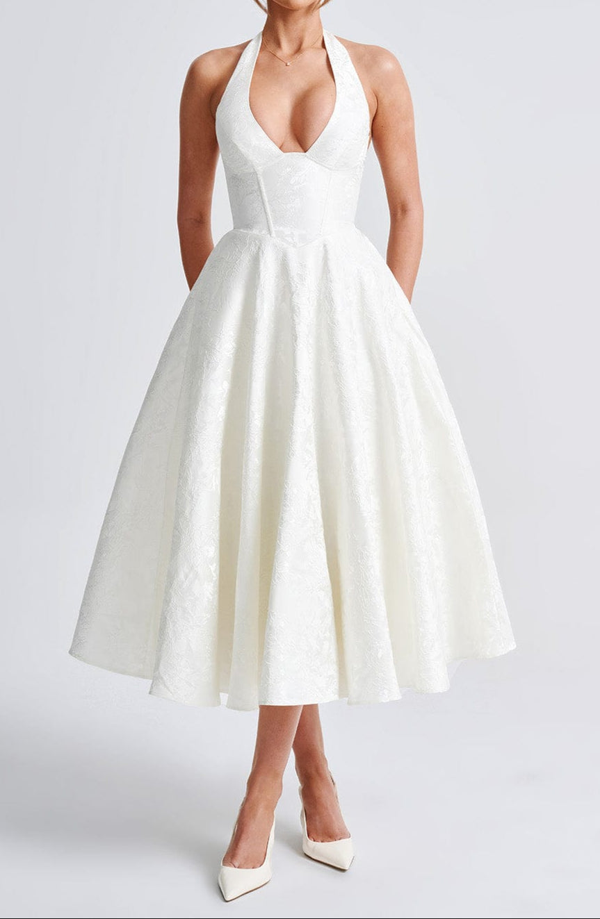 Polished Dress with an Effortless Classic Look