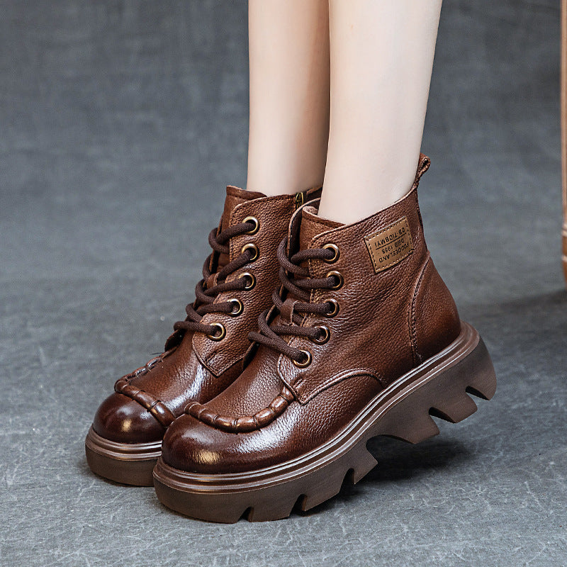 Beautifully Finished Boots in a Timeless Design