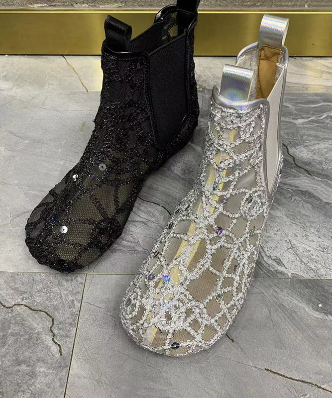 Well Tailored Boots with a Graceful Silhouette
