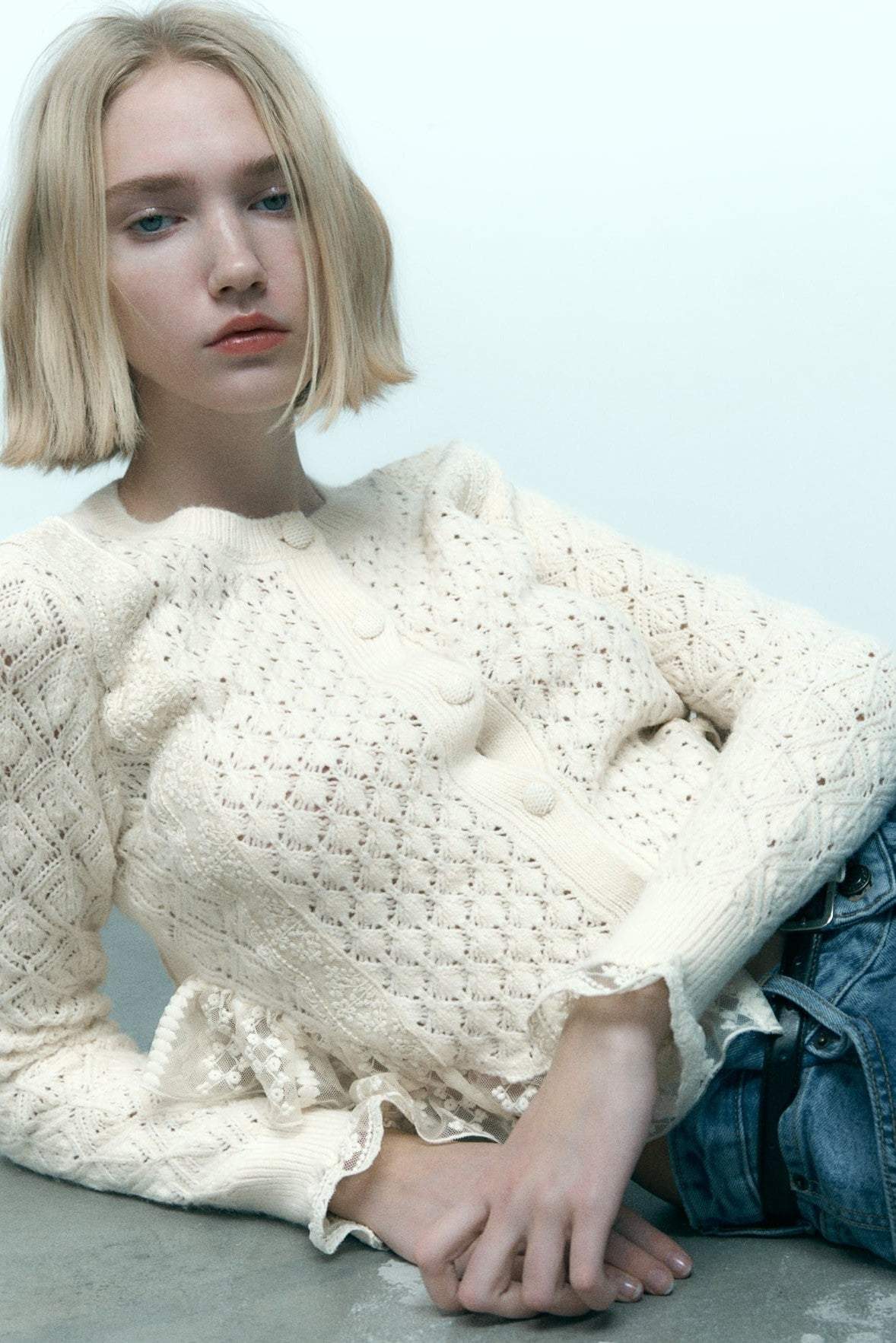 Effortlessly Elegant Cardigan with a Timeless Design