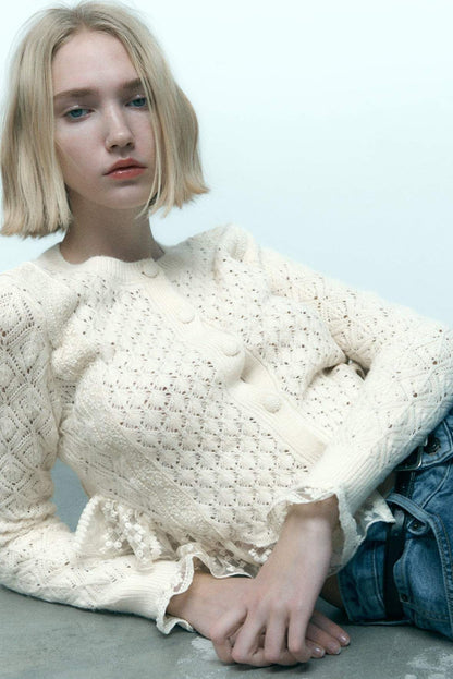 Effortlessly Elegant Cardigan with a Timeless Design