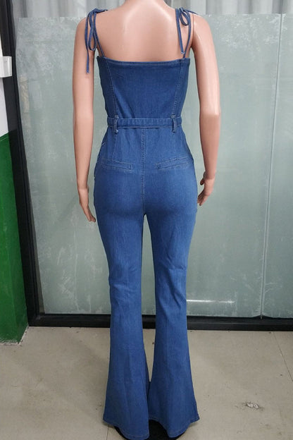 Sophisticated Garment with a Clean Classic Look