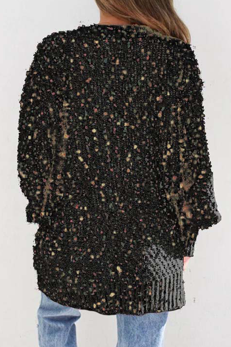 Effortlessly Elegant Sweater with a Timeless Design