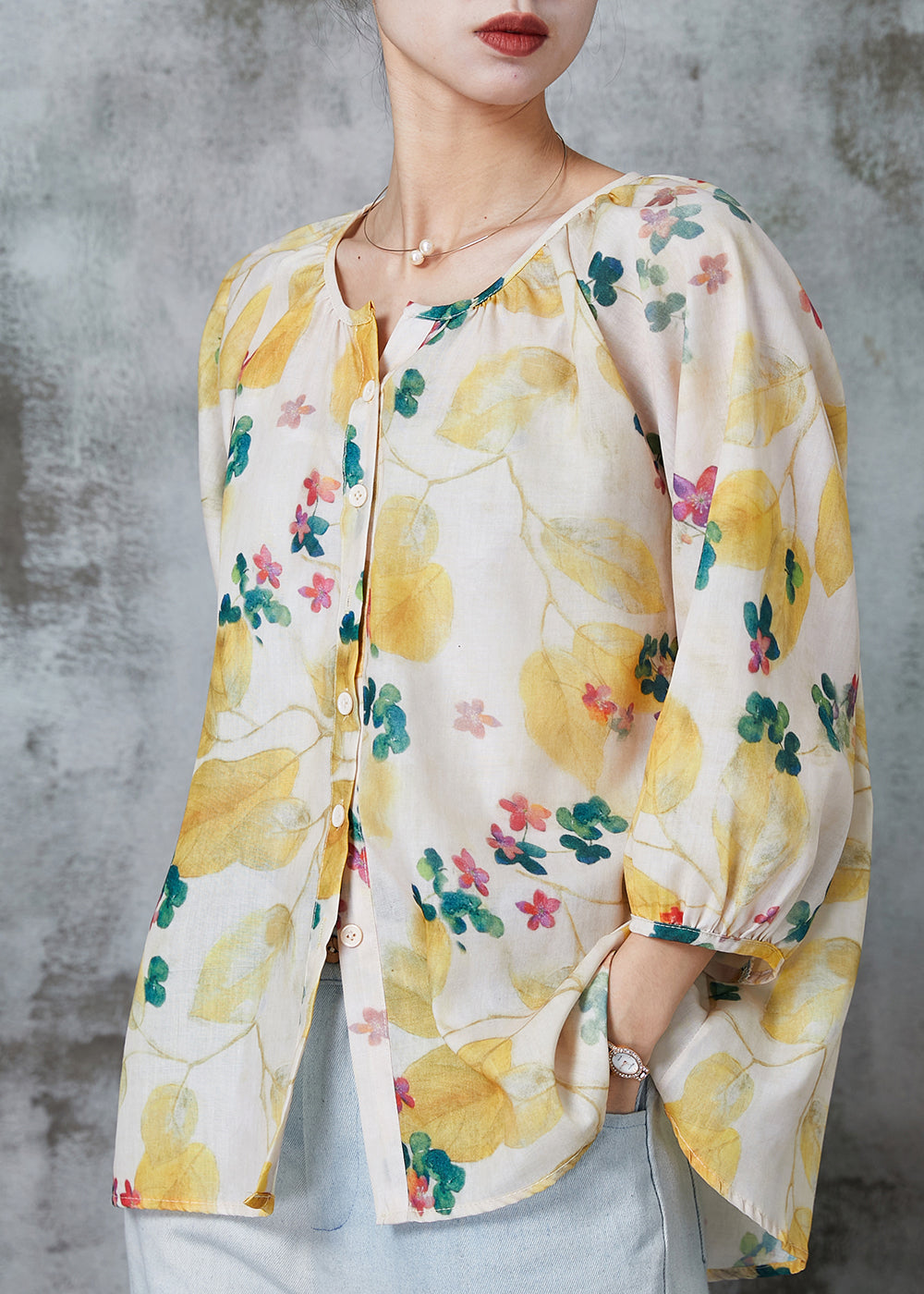 Classic Vintage Blouse with a Flattering Fit