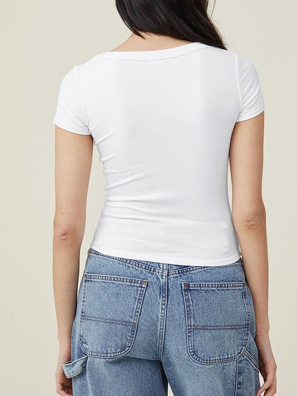 Gracefully Styled T-Shirt for Any Occasion