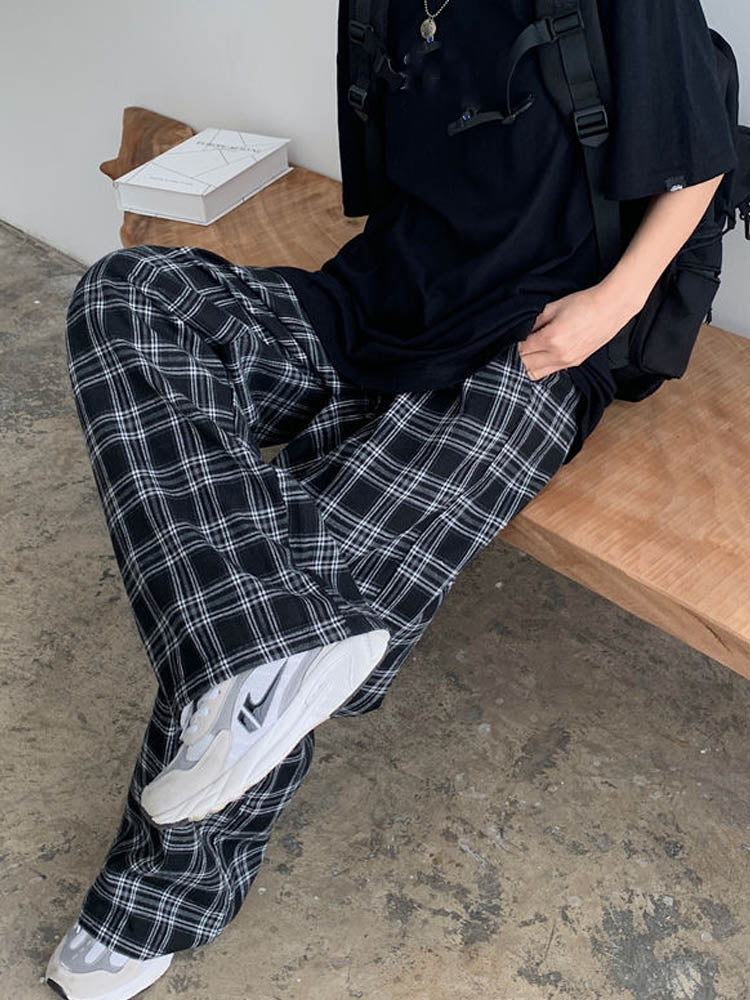 Effortlessly Elegant Pants with a Timeless Design