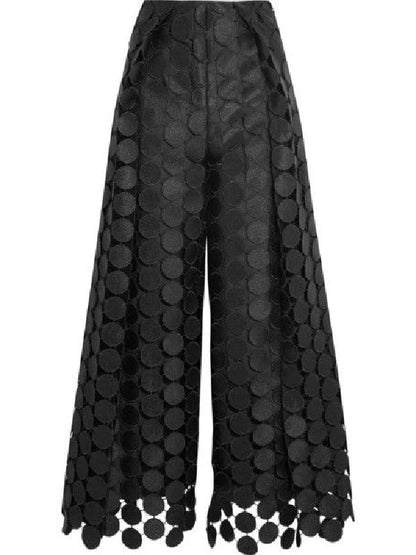 Sophisticated Trousers with a Clean Classic Look
