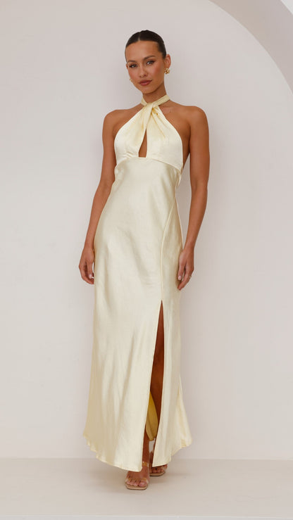 Beautifully Finished Dress in a Timeless Design
