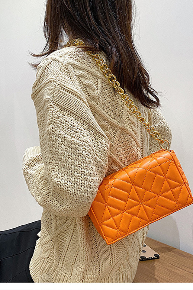 Effortlessly Elegant Bag with a Timeless Design