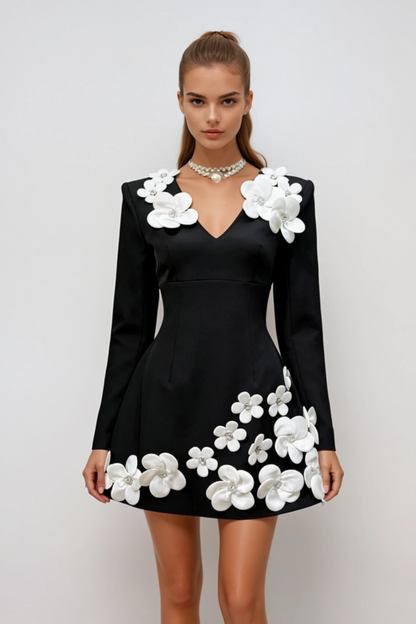 Beautifully Finished Dress in a Timeless Design