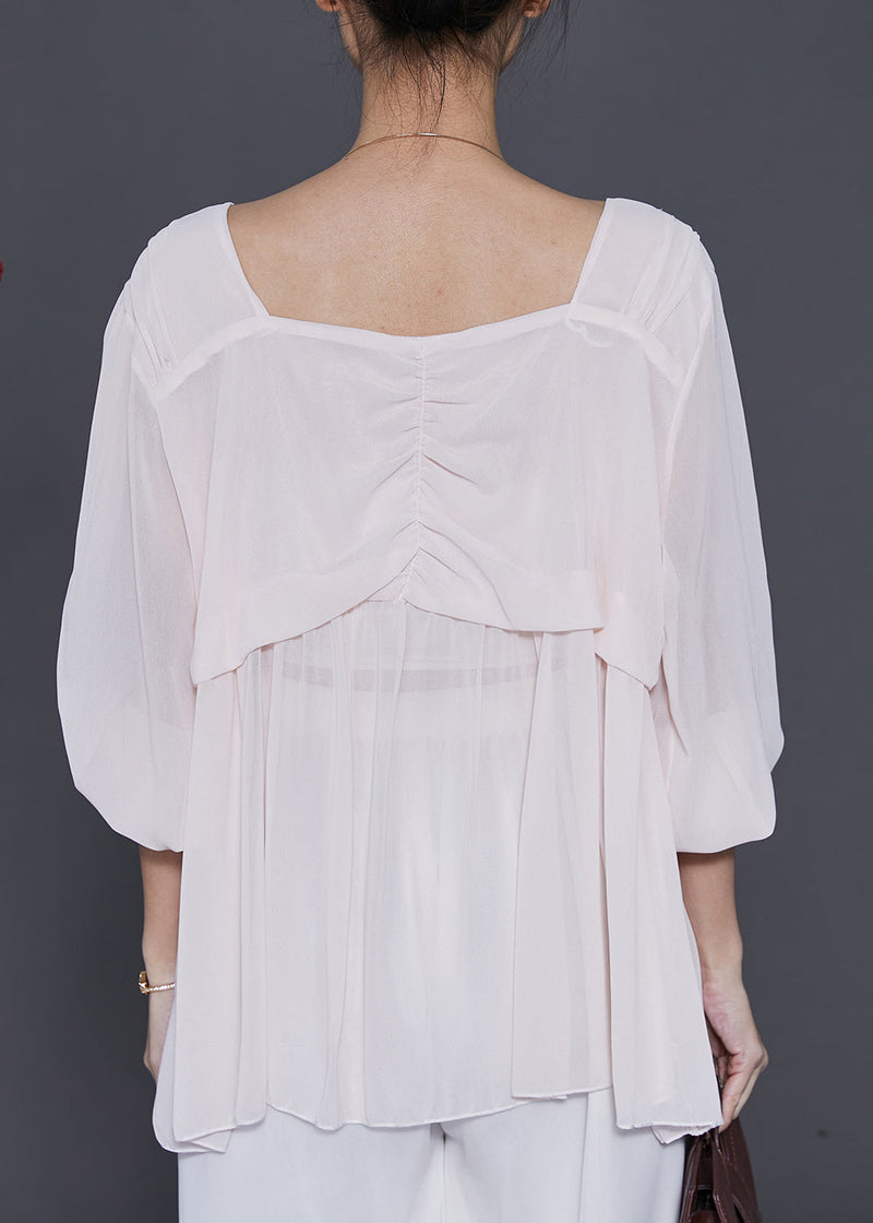 Classic Vintage Blouse with a Flattering Fit