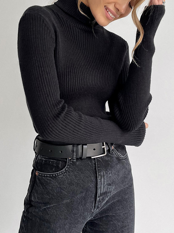 Well Tailored Sweater with a Graceful Silhouette