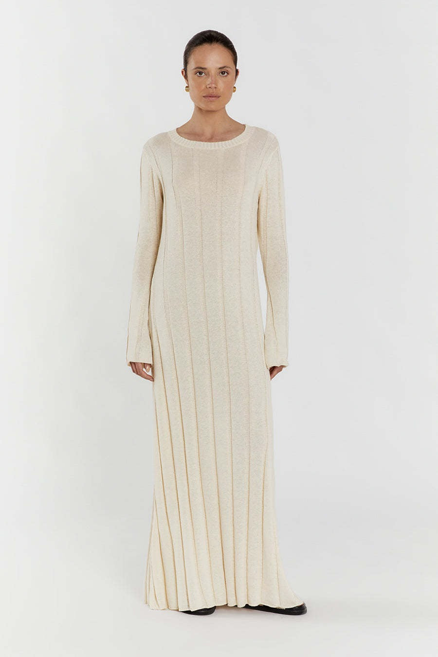 Beautifully Finished Sweater in a Timeless Design