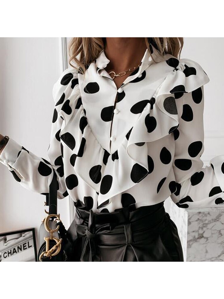 Polished Blouse with an Effortless Classic Look
