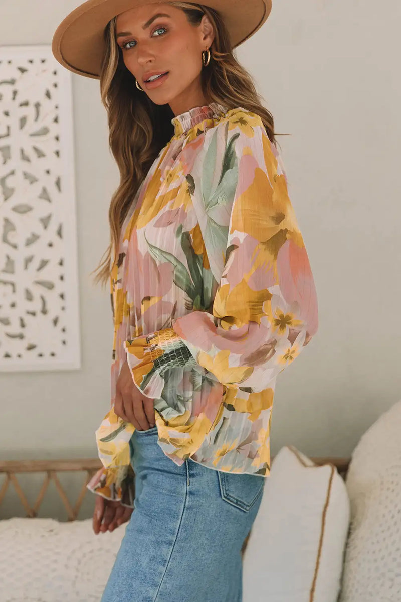 Classic Vintage Blouse with a Flattering Fit