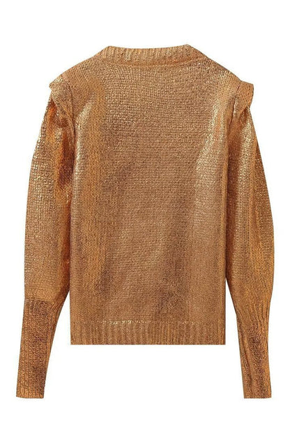 Well Tailored Sweater with a Graceful Silhouette