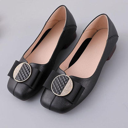 Effortlessly Elegant Shoes with a Timeless Design